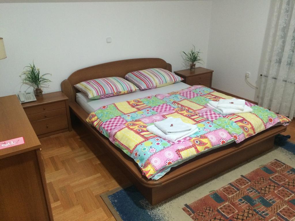 Guest House Seperic Jastrebarsko Exterior photo